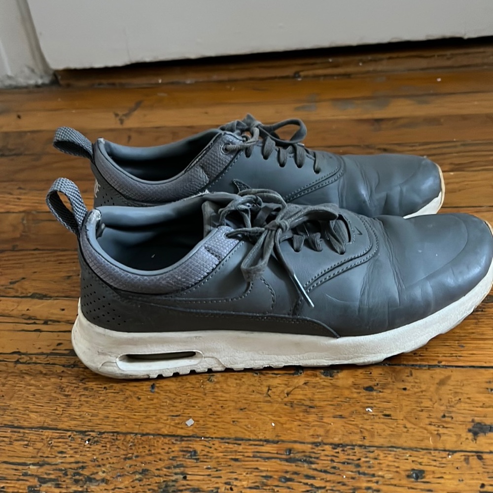 Nike Grey Sneakers
